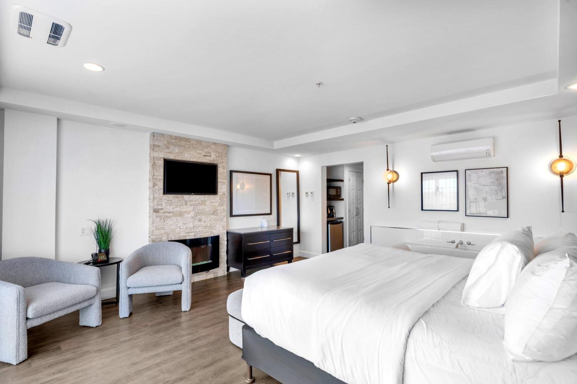 Hotel Шедиак Екстериор снимка