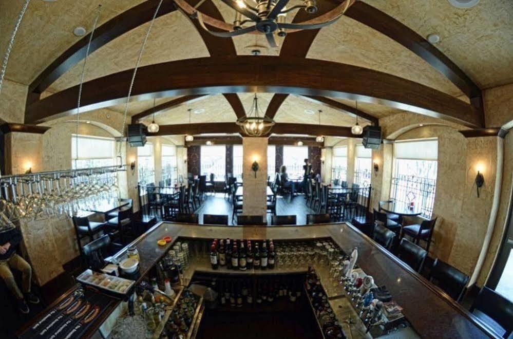 Hotel Шедиак Екстериор снимка